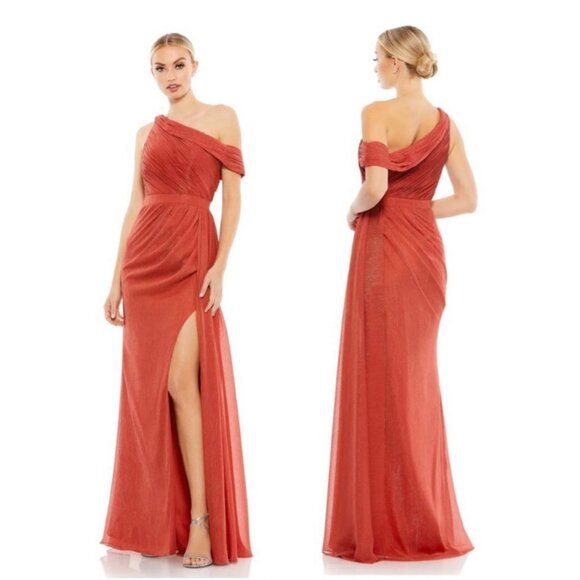NWT Ieena for Mac Duggal One Shoulder Draped Chiffon Gown in Crimson 49291 - Picture 1 of 8